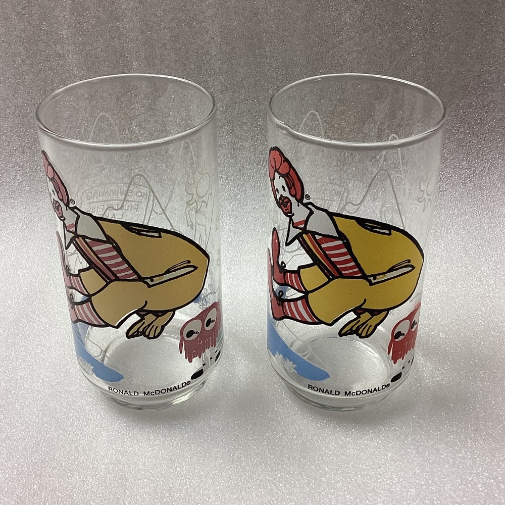 2 Vintage 1977 McDonald's McDonaldland Action Series "Ronald" Drinking Glasses